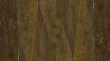 Parquet antigo restaurado em tons castanho